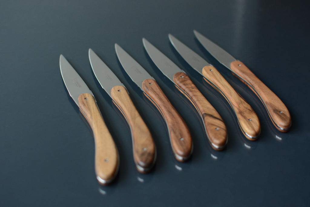 Cuchillos para carne Laguiole En Aubrac con mangos de nogal