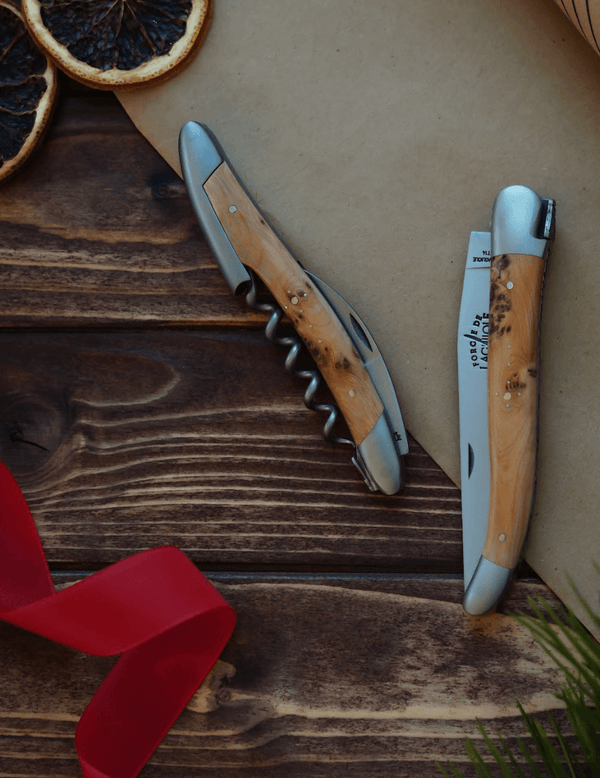 Estuche de regalo - Enebro - Abridor de vinos y navaja de bolsillo de sumiller