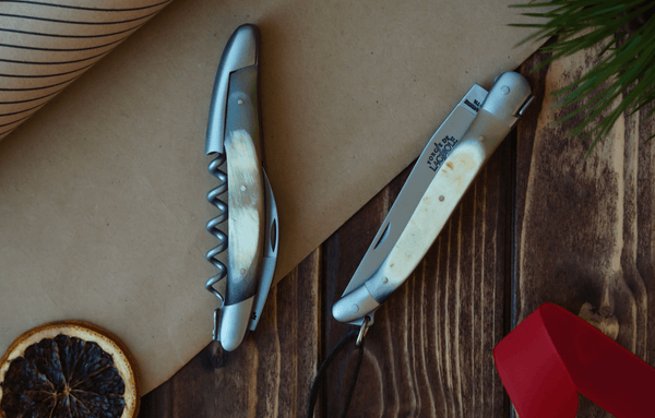 Juego de regalo - Cuerno de vaca Aubrac - Cuchillo de sumiller y cuchillo plegable - Forge De Laguiole