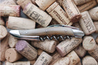 Sacacorchos Sommelier Forge De Laguiole con cuerno claro y acabado alto pulido.