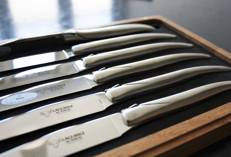 Laguiole En Aubrac Cuchillos de Mesa | Acero Inoxidable Mate & Artesanía Francesa